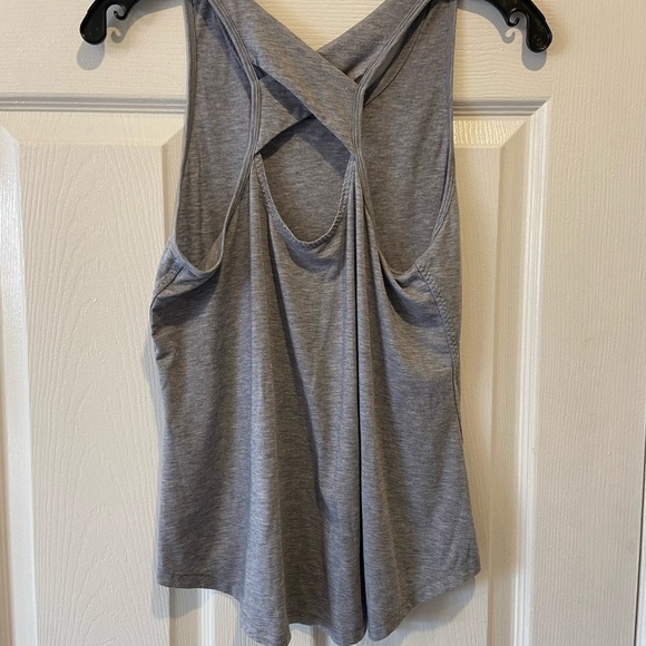 ATHLETA cross cross back workout tank - Picture 3 of 3